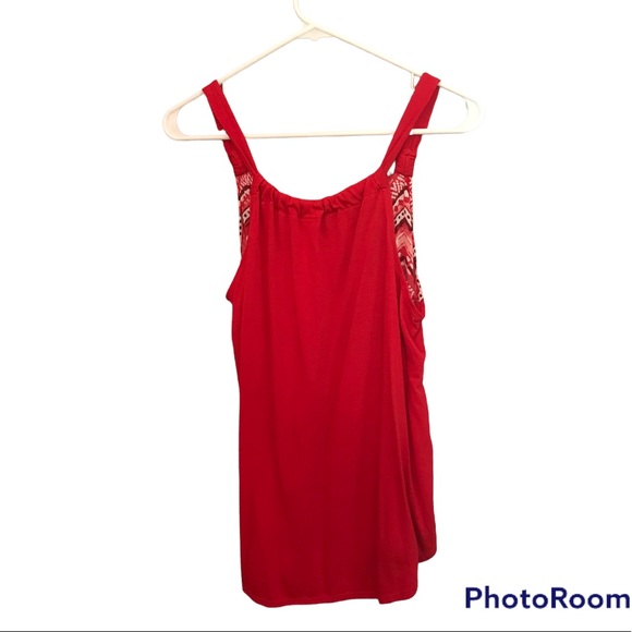 💥SALE💥 🔴2/$10 No Boundaries Juniors Red Chevron Print Tank Top - Picture 2 of 7